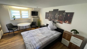 Schickes kleines Souterrain Apartment